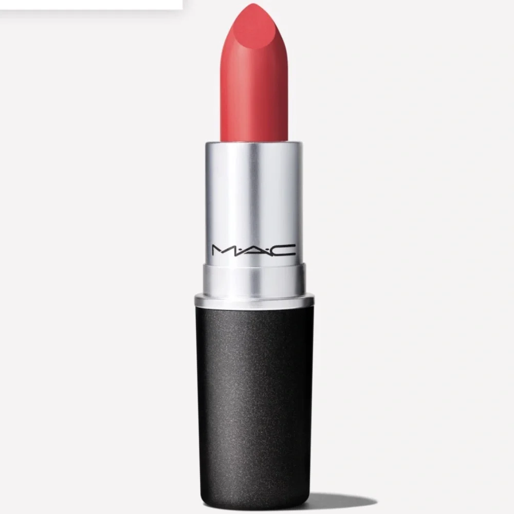 MAC COSMETICS Matte Lipstick 668 Forever Curious (Pinky Red) NIB $25